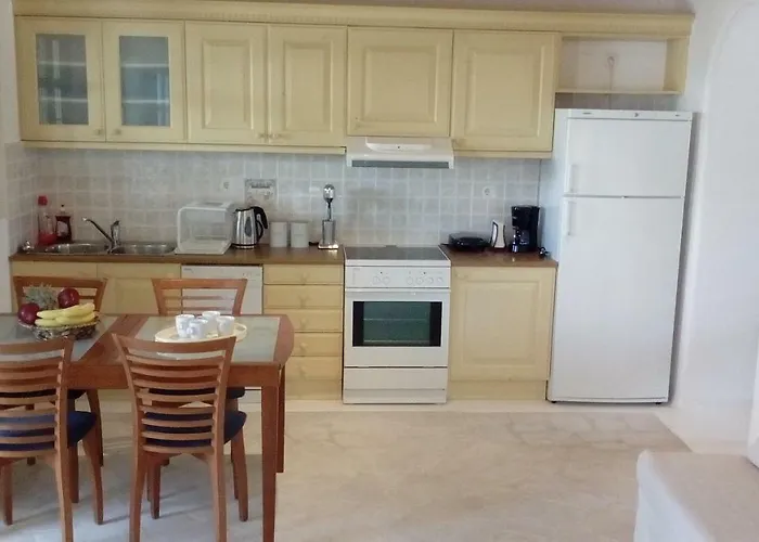 Mykonian Aroma House * Ορνός